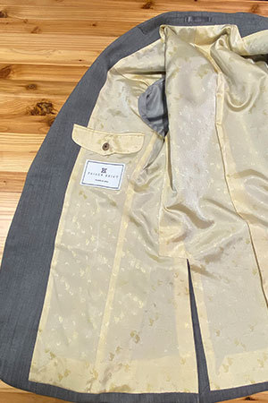 テイラーイグジスト