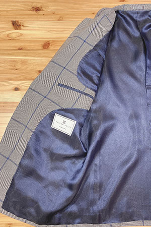 テイラーイグジスト